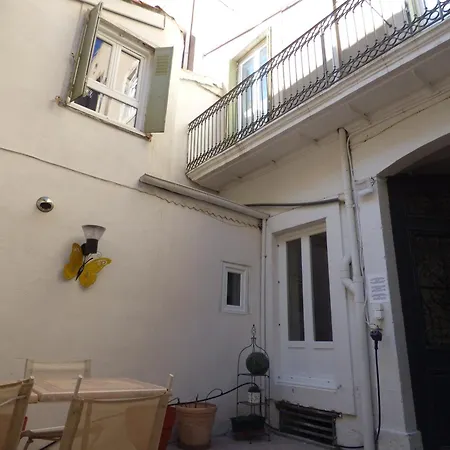 Cote Cour: Charming 3-Star Residence in Beziers Exterior photo