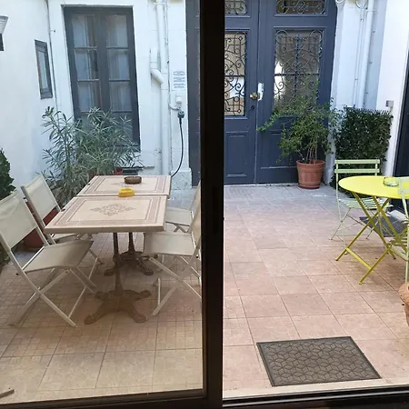 Cote Cour: Charming 3-Star Residence in Beziers Exterior photo