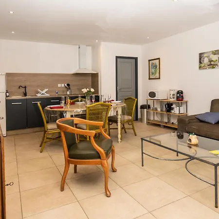 Cote Cour: Charming 3-Star Residence in Beziers Exterior photo