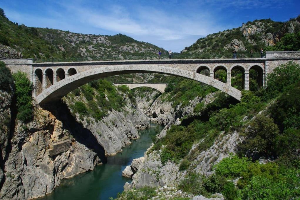 Cote Cour: Charming 3-star In * Beziers