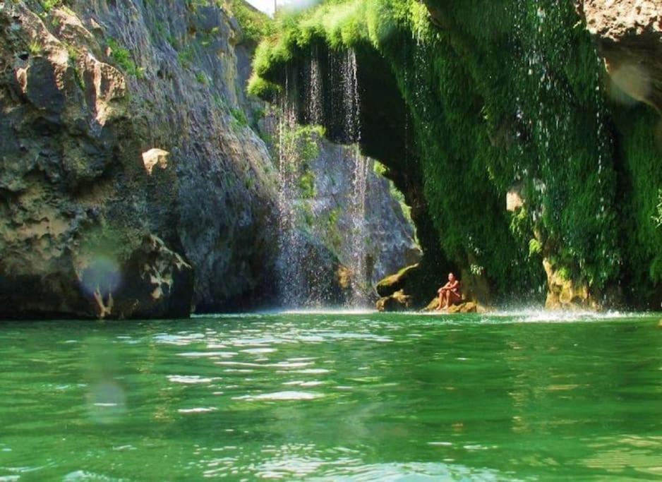 Cote Cour: Charming 3-star In * Beziers