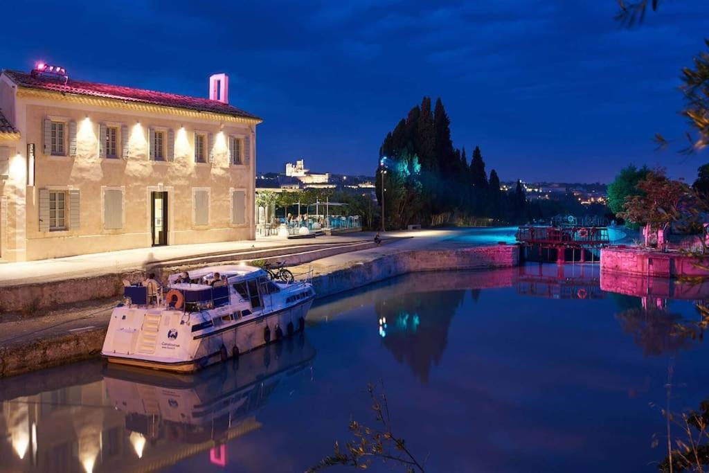 Cote Cour: Charming 3-star In Beziers