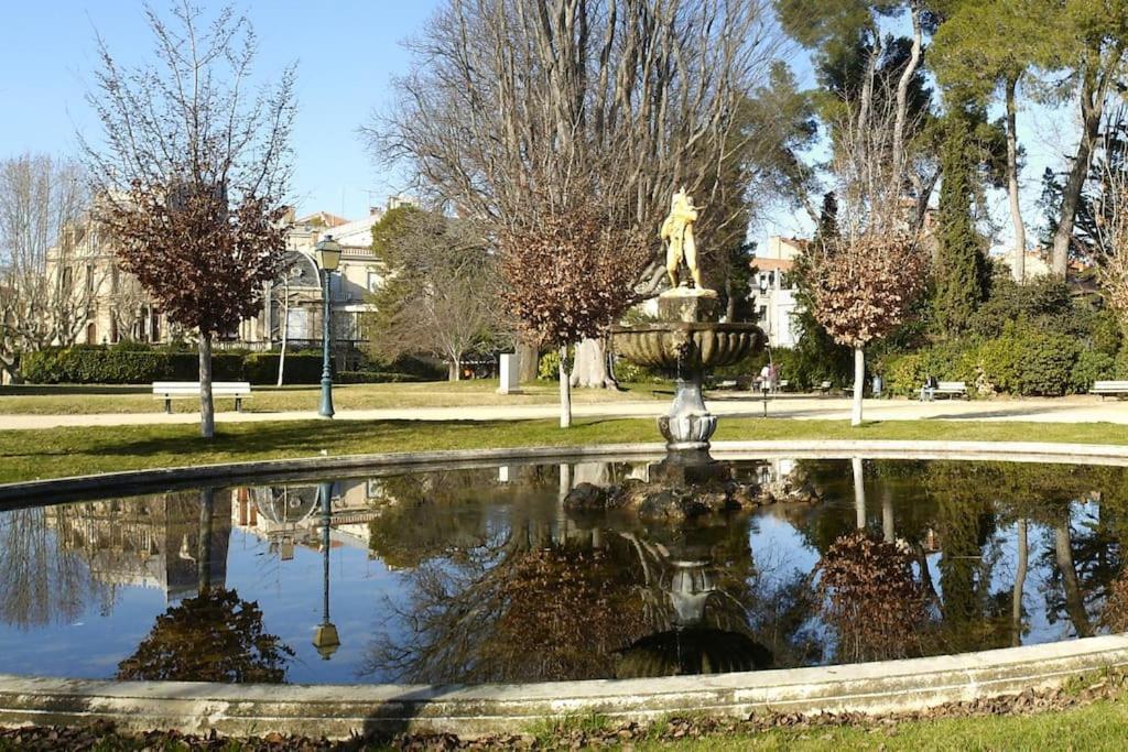Cote Cour: Charming 3-star In Beziers