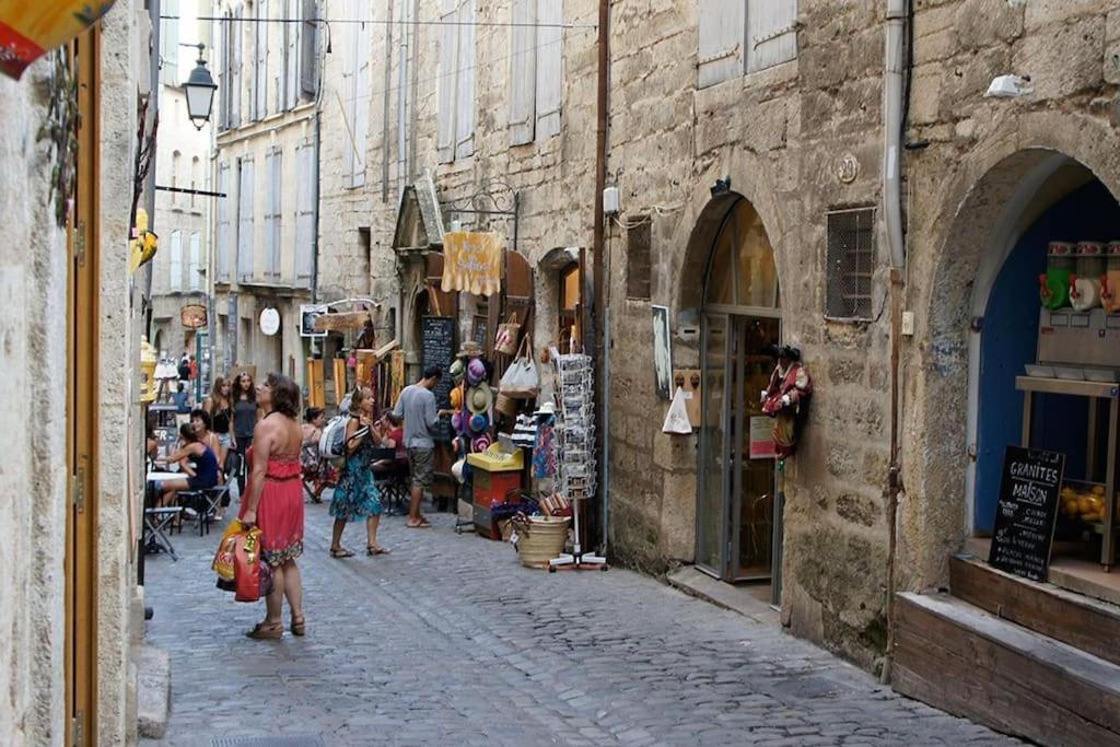 Cote Cour: Charming 3-star In Apartment Beziers