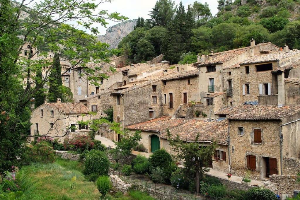 Cote Cour: Charming 3-star In * Beziers