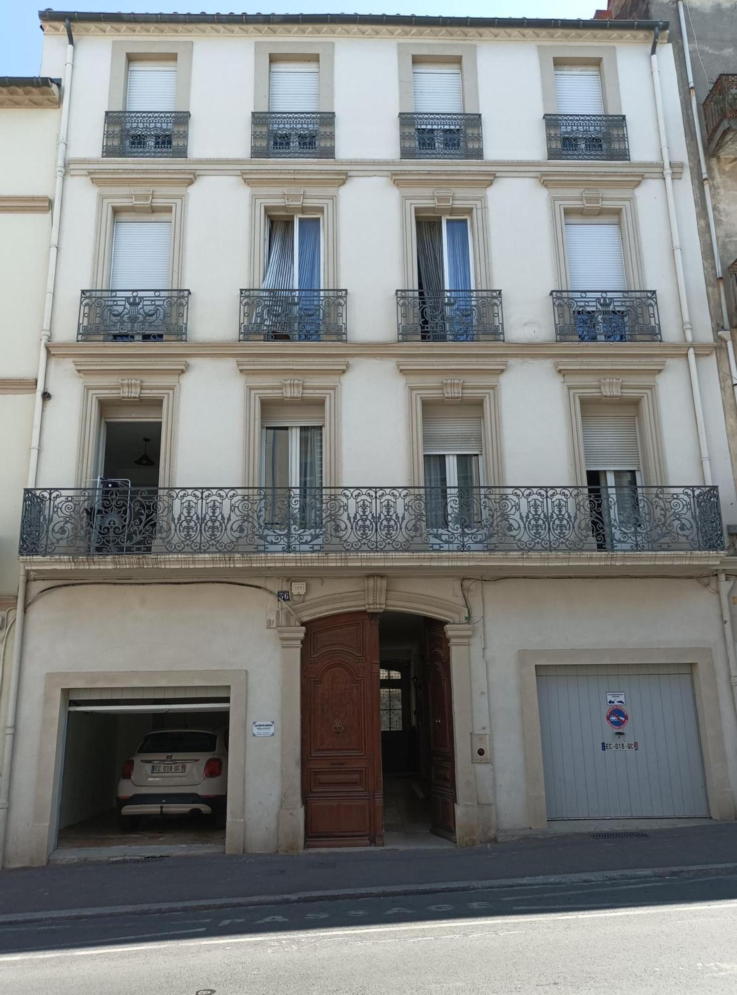 Cote Cour: Charming 3-star In *